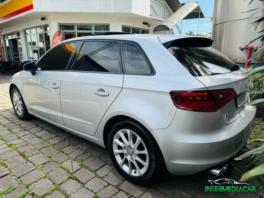 a3-sportback-14_57_2484.jpg